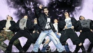 【フォト】「多国籍ボーイズグループ」&TEAM『Back to Life』鮮烈ステージ