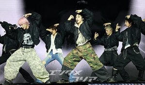 【フォト】「多国籍ボーイズグループ」&TEAM『Back to Life』鮮烈ステージ