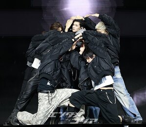 【フォト】「多国籍ボーイズグループ」&TEAM『Back to Life』鮮烈ステージ