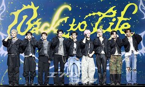 【フォト】&TEAM　HYBEのグローバル・ボーイズグループが韓国正式デビュー