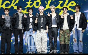 【フォト】&TEAM　HYBEのグローバル・ボーイズグループが韓国正式デビュー