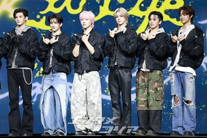 【フォト】&TEAM　HYBEのグローバル・ボーイズグループが韓国正式デビュー