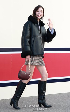 【フォト】結婚後さらに美しくなったアイリーン、チェック柄ワンピが上品