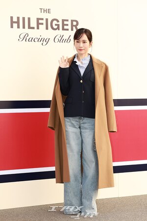 【フォト】元AKB48の前田敦子、上品なほほ笑み