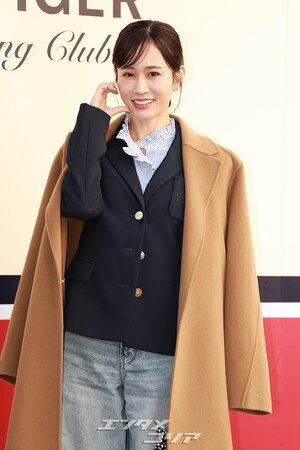 【フォト】元AKB48の前田敦子、上品なほほ笑み