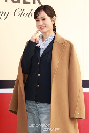 【フォト】元AKB48の前田敦子、上品なほほ笑み