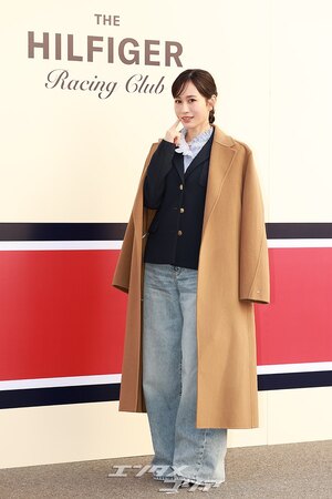 【フォト】元AKB48の前田敦子、上品なほほ笑み