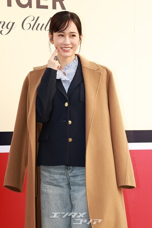 【フォト】元AKB48の前田敦子、上品なほほ笑み