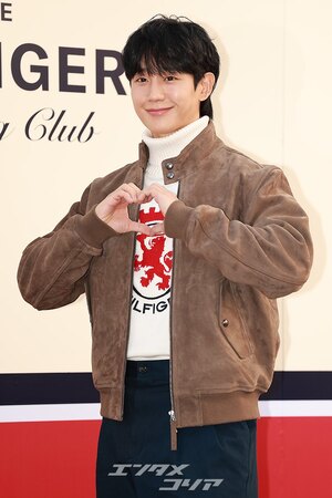 【フォト】秋らしいムード漂うチョン・へイン、笑顔がステキ