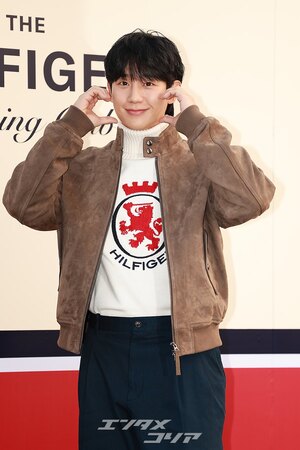 【フォト】秋らしいムード漂うチョン・へイン、笑顔がステキ