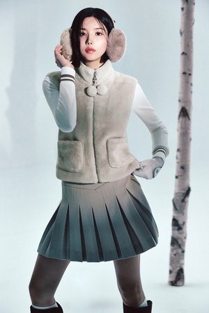 【フォト】クォン・ウンビ、冬の女神に変身…「WIDE ANGLE」冬物カタログ