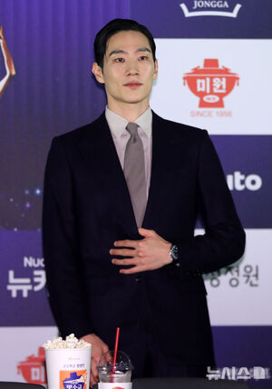 【フォト】ファン・ジョンミン＆キム・ゴウン＆チョン・ヘインら、青龍映画賞手形イベントに出席したスターたち