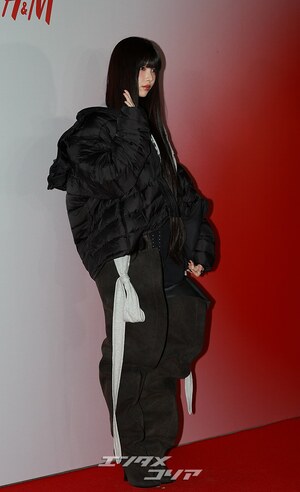 【フォト】ILLITユナ　子猫ビジュアル「独特のムード」