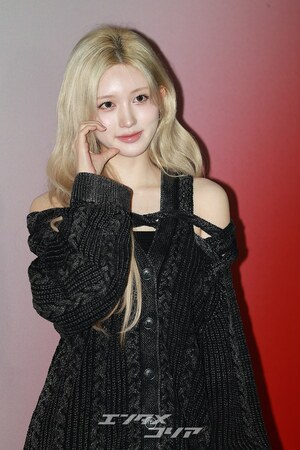 【フォト】IVEガウル　高級感あふれる人形ビジュアル