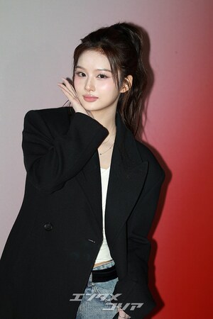 【フォト】NMIXXソリュン　さわやか＋シックな完璧ビジュアル