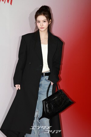 【フォト】NMIXXソリュン　さわやか＋シックな完璧ビジュアル