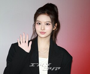 【フォト】NMIXXソリュン　さわやか＋シックな完璧ビジュアル