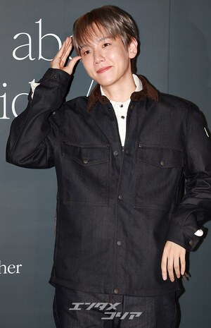 【フォト】EXOベクヒョン、デニム・オン・デニム・コーデがおしゃれ