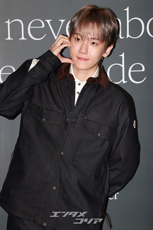 【フォト】EXOベクヒョン、デニム・オン・デニム・コーデがおしゃれ