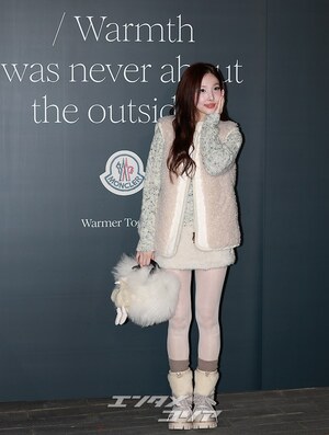 【フォト】TWICEナヨン、もこもこシアリング・コーデがキュート