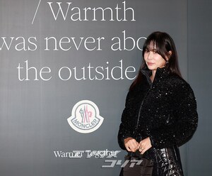 【フォト】コ・ソヨン、相変わらずまばゆい美しさ