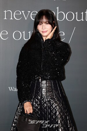 【フォト】コ・ソヨン、相変わらずまばゆい美しさ