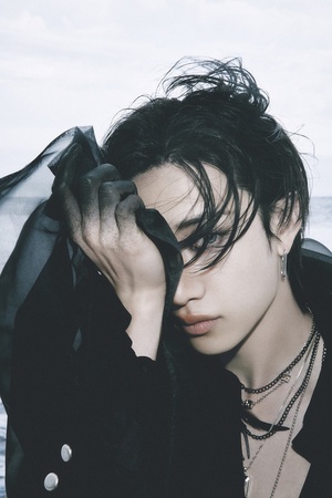 【フォト】Stray Kids、自然の中で「現代版仙人」に変身…神秘的な雰囲気UP