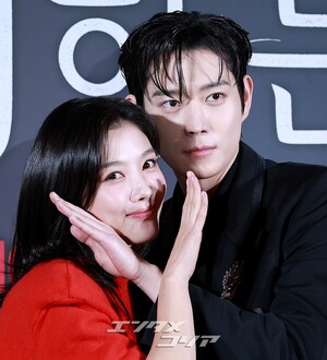 【フォト】キム・ユジョン＆キム・ヨンデ、『親愛なるX』の主人公たち