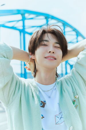 入隊控えたNCTドヨンが1億ウォン寄付 「子どもたちの夢を応援」