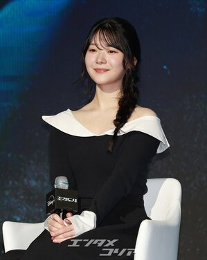 【フォト】チョ・ユンスの上品なワンピース姿とすがすがしいほほ笑み