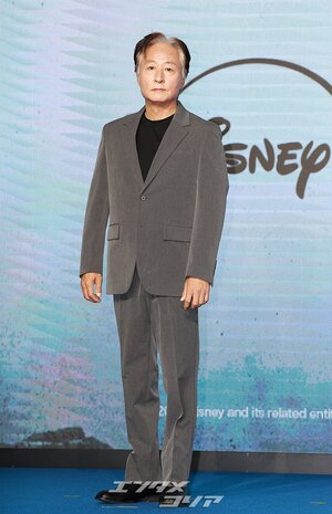 【フォト】『捏造された都市』で頼もしい助力者を演じるキム・ジョンス