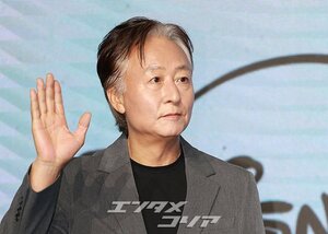 【フォト】『捏造された都市』で頼もしい助力者を演じるキム・ジョンス