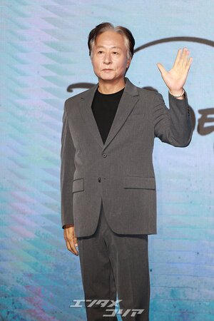 【フォト】『捏造された都市』で頼もしい助力者を演じるキム・ジョンス