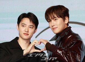 【フォト】ド・ギョンス＆チ・チャンウク、イケメンたちのハートのポーズ