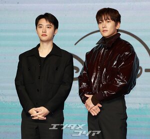 【フォト】ド・ギョンス＆チ・チャンウク、イケメンたちのハートのポーズ