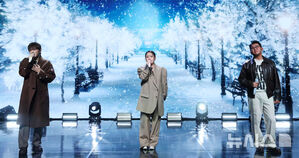 【フォト】新曲「Stay」のステージを披露するURBAN ZAKAPA