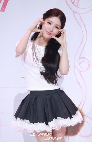 【フォト】i-dleミヨン、人形のような美しさでソロミニアルバムの先行公演