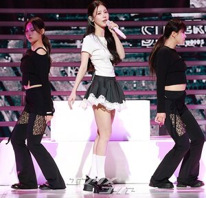 【フォト】i-dleミヨン、ステージをいっぱいに満たす歌声