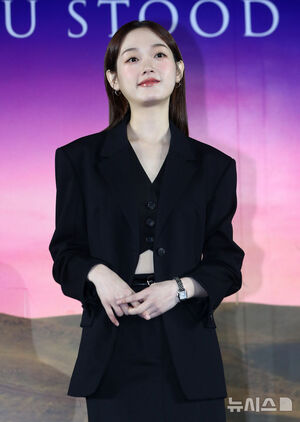 【フォト】イ・ユミ＆チョン・ソニ、そっくりのほほ笑み