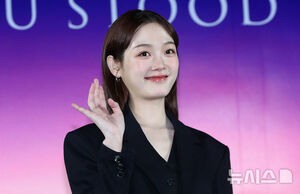 【フォト】イ・ユミ＆チョン・ソニ、そっくりのほほ笑み