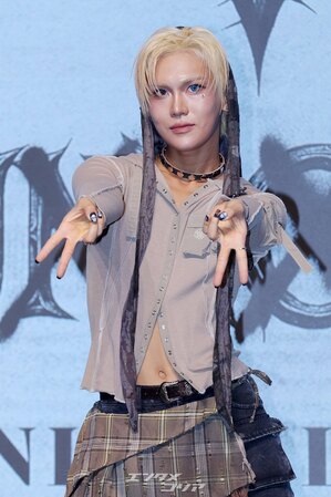 【フォト】XLOVヒョン、吸い込まれそうなブルーアイ