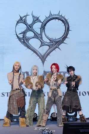 【フォト】ジェンダーレスコンセプトのXLOV、1stミニアルバム「UXLXVE」発売