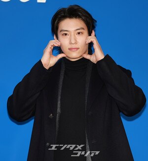 【フォト】DEX、オールブラック・コーデでシックな雰囲気