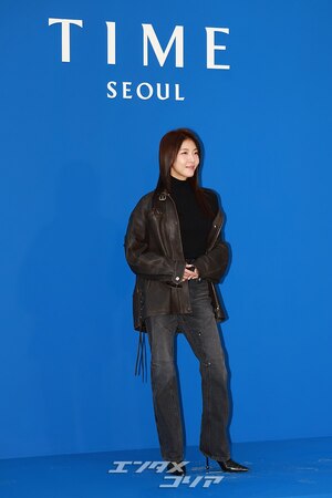 【フォト】レザージャケット姿がまぶしいハ・ジウォン