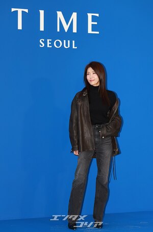 【フォト】レザージャケット姿がまぶしいハ・ジウォン