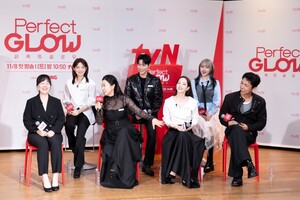 【フォト】パク・ミニョン＆ラ・ミランら、NYにビューティーショップオープン！　『Perfect Glow』制作発表会