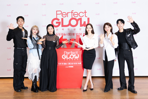 【フォト】パク・ミニョン＆ラ・ミランら、NYにビューティーショップオープン！　『Perfect Glow』制作発表会