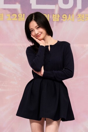 【フォト】キム・ムジュン×ウ・ダビ、シングルファーザーと財閥の娘