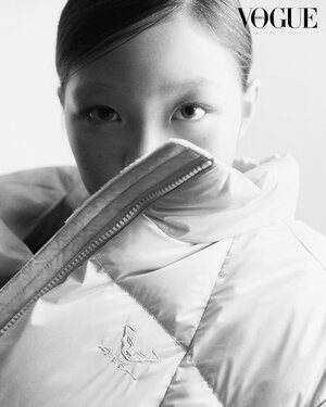 【フォト】14歳の紗蘭さん、「VOGUE」グラビアで振りまく強烈なオーラ…少女の新たな顔