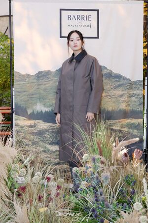 【フォト】トップモデルのオーラ放つシン・ヒョンジ